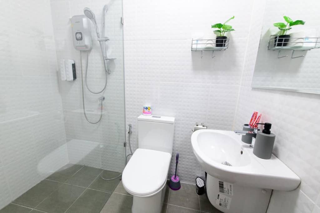 Bluebell House Hatyai - Cosy 3 Bedrooms For 10 Pax - 9 Mins Drive To Lee Grd Hong-sziget Kültér fotó